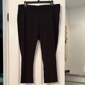 NWOT women’s black cropped jeggings